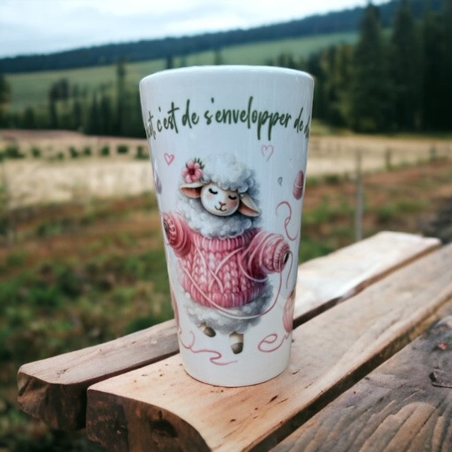 TASSE 17OZ - LE TRICOT C'EST DE S'ENVELOPPER...